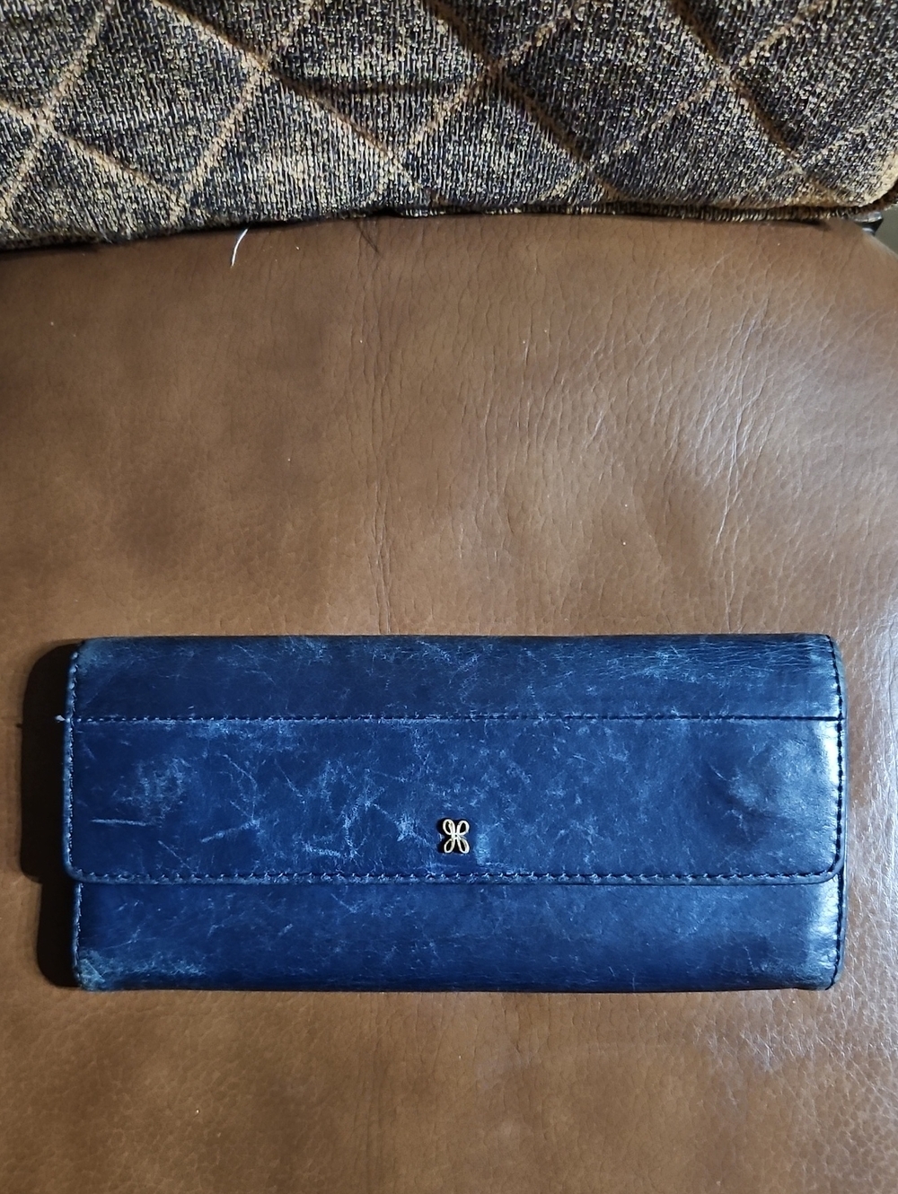HOBO Jill Large Trifold Wallet Checkbook Card Holder Distressed Blue Leather